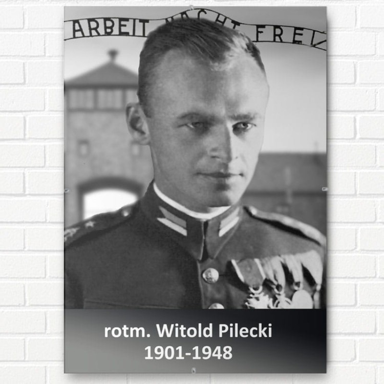 Rotmistrz Witold Pilecki - czarno biały obrazek w antyramie A3 lub A4